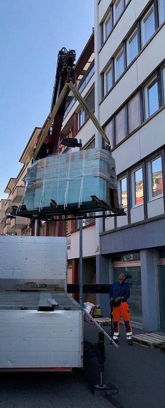Materiallieferung per LKW auf der Baustelle
